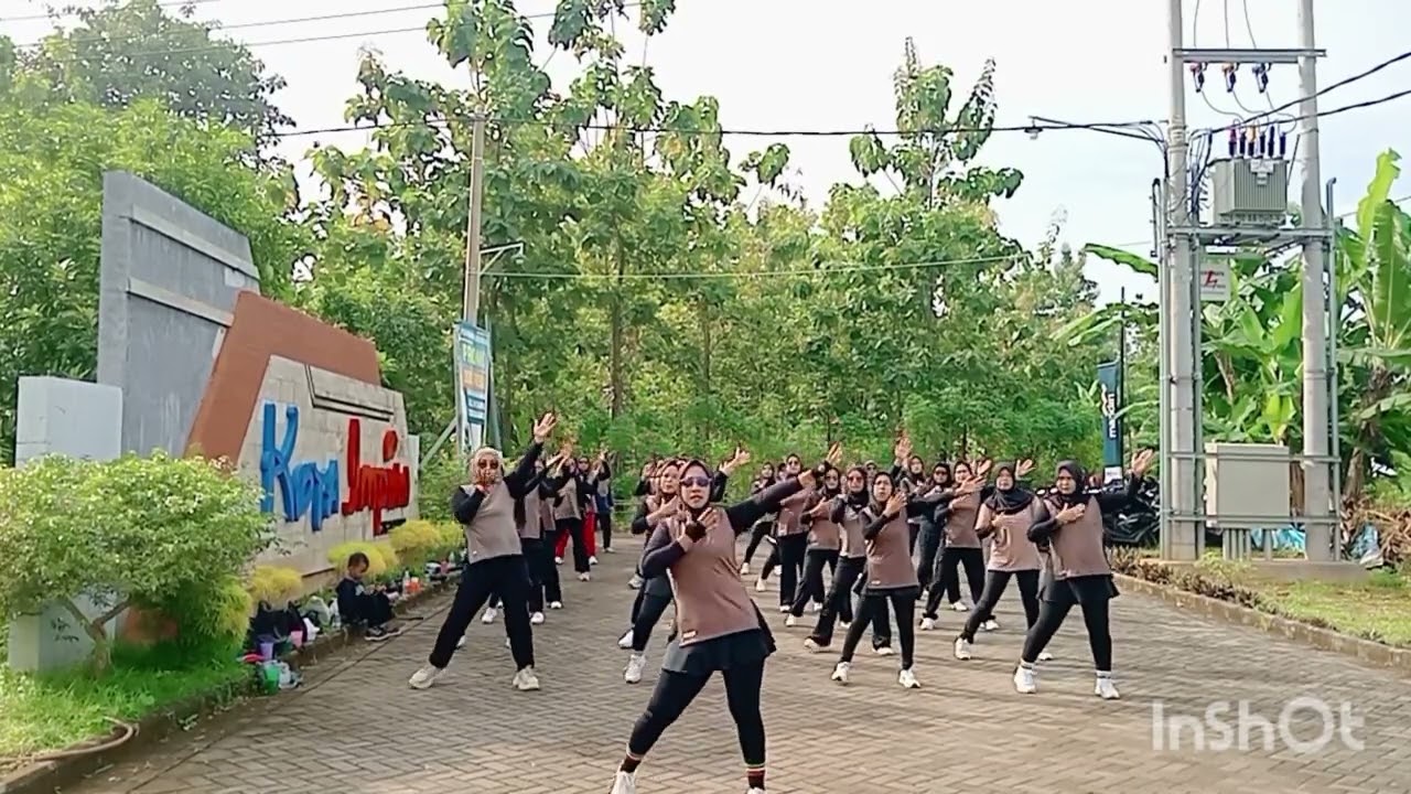 JANGAN TUNGGU LAMA LAMA//Senam Kreasi//The Happy Squad