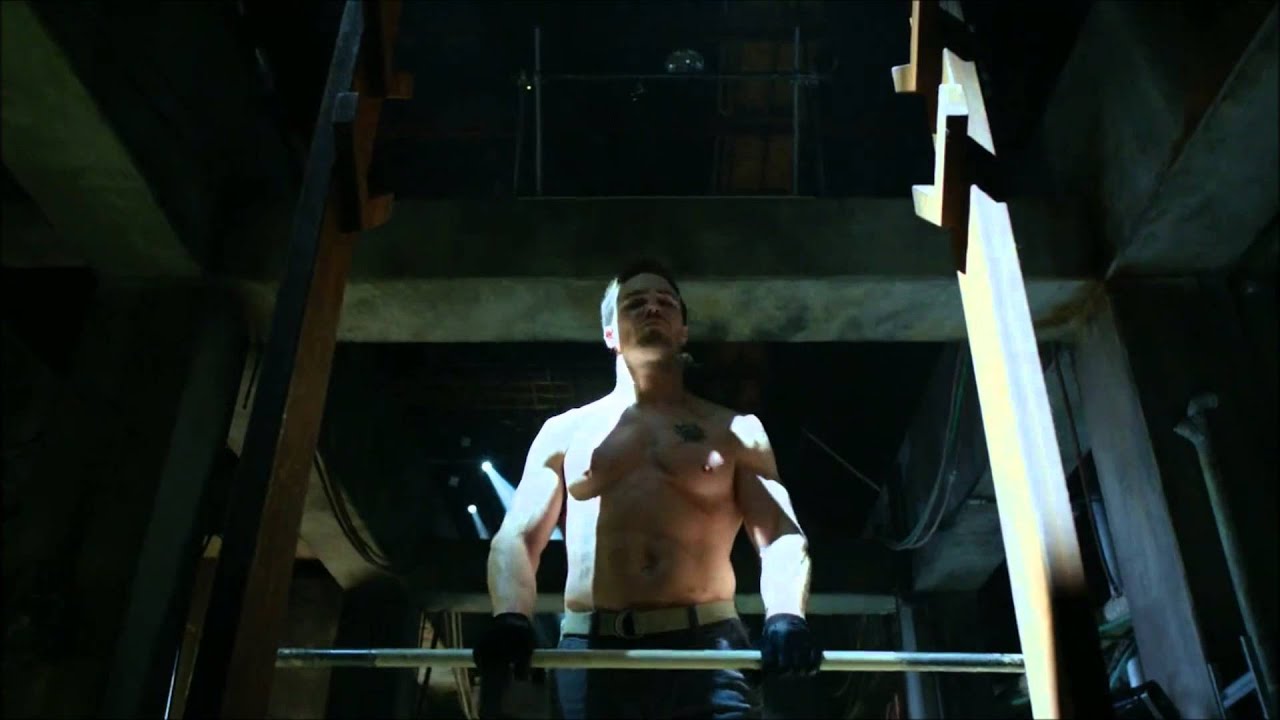 Arrow Oliver Queen - Breaking Inside