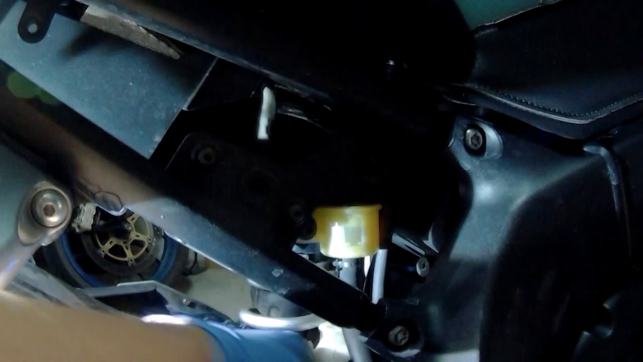 Fz1 2006- changing radiator coolant (portuguese)