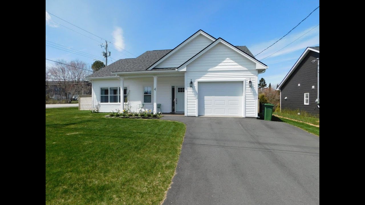 4 Norawarren Drive, Herring Cove, Nova Scotia narrated video tour  (SOLD)
