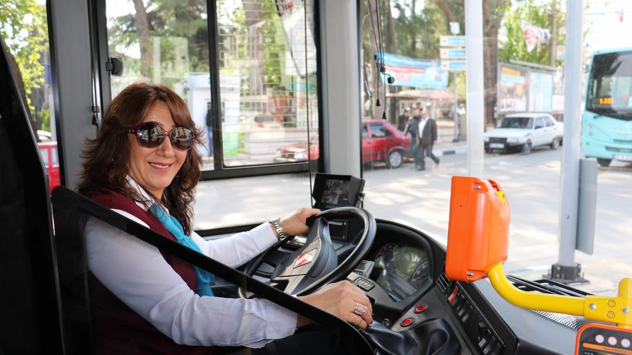 Fenalaşan Yolcuyu Bu Kez Kadın Şoför Kurtardı