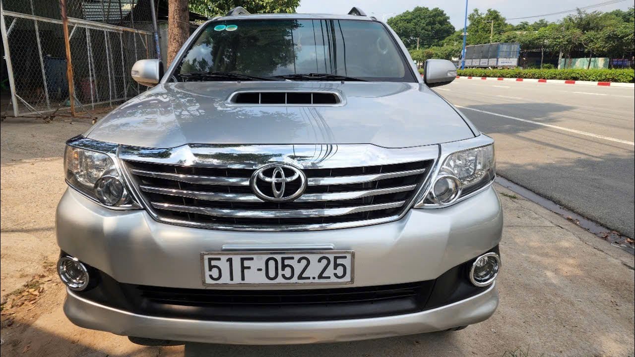 FORTUNER máy dầu số sàn 2014 đăng ký 2015 xe 1 chủ mua mới rất đẹp