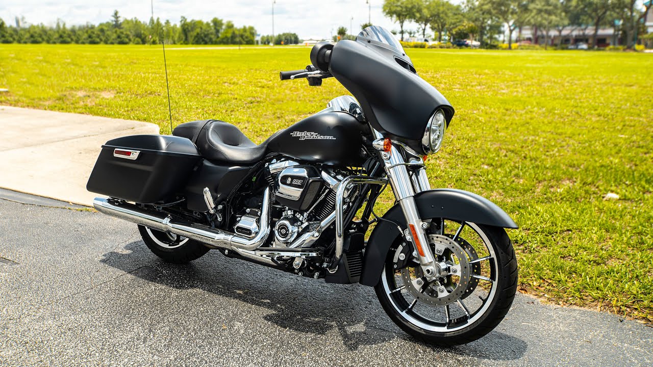 2020 Harley Davidson Street Glide Walkaround REVIEW