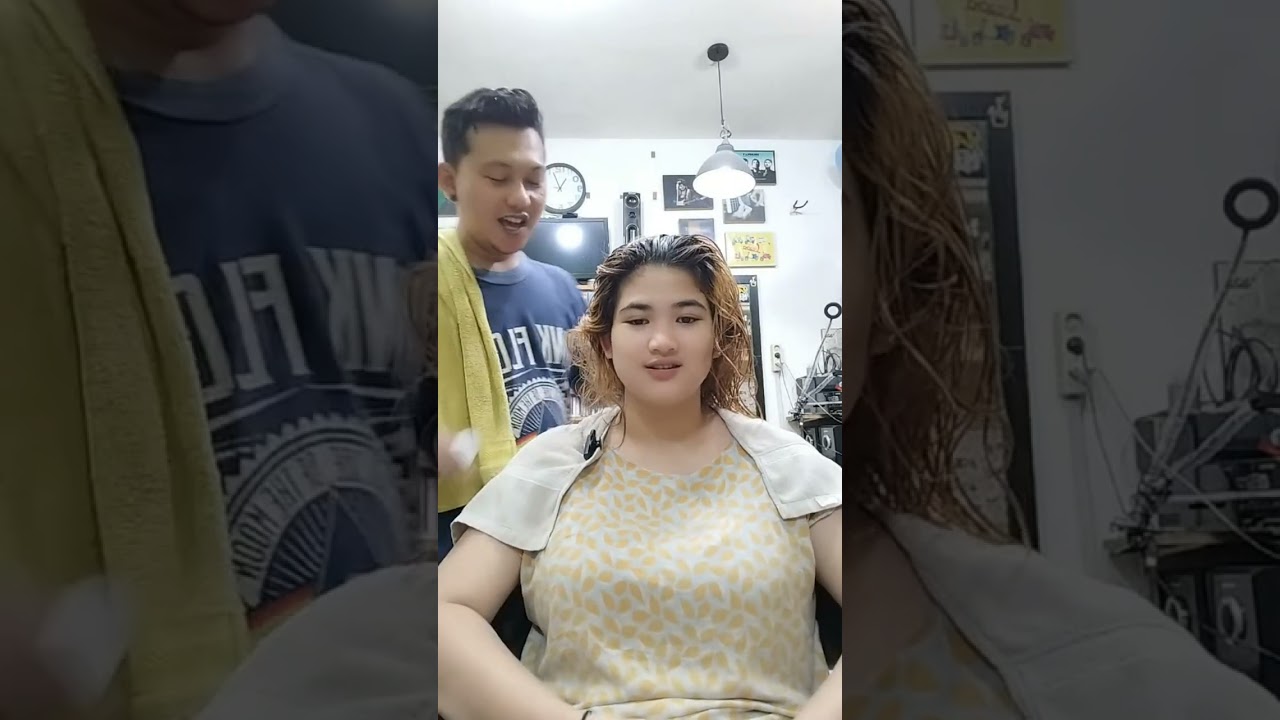 Firda Badannya pada bretek gayss,Di head masaage simple ,rilex baanget dia  gays
