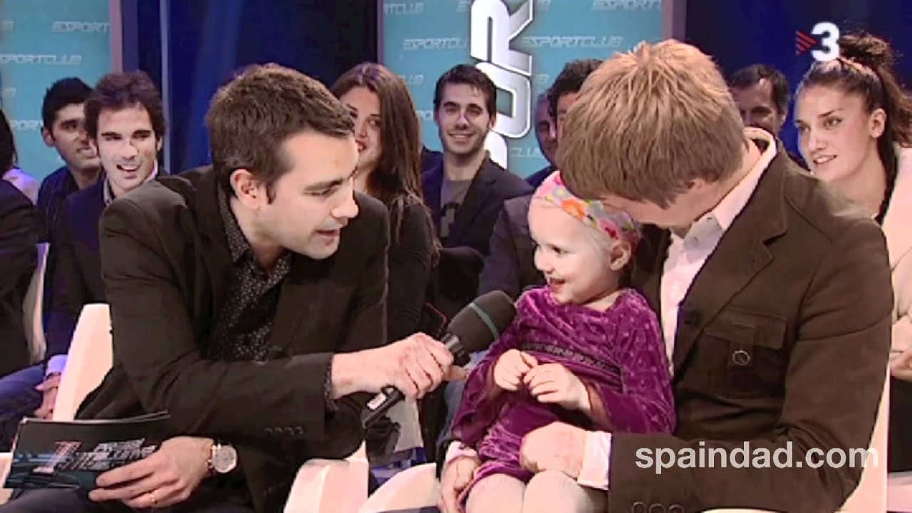 ENGLISH SUB: Alleke meets Xavi (Behind the Scenes Footage with her Daddy)