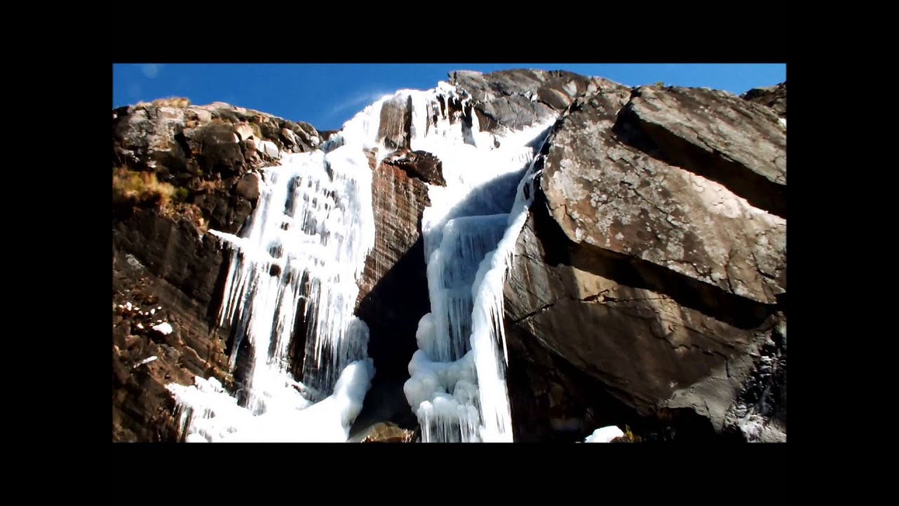 Cascada Congelada y Campamento Base en Laguna Verde - Mérida - Venezuela.