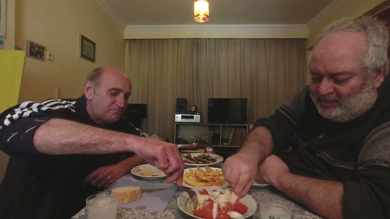 Ουζακι σαρδελακι και ολα παν καλα! #ΜπαμπινοςκαιΝικολακης