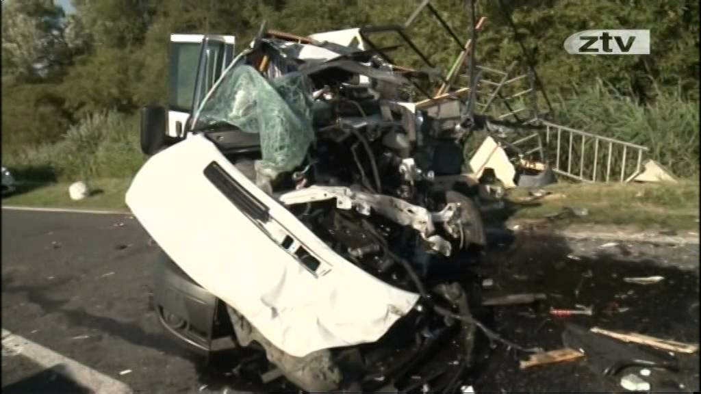 Tragikus ütközés a 74-es főúton