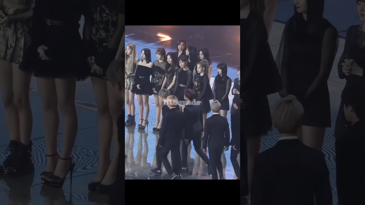 Lisa's perfect eye contact with Jungkook 🥰 #lisa #jungkook