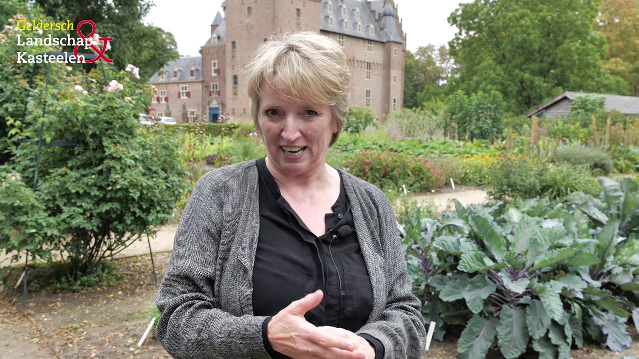 Topkok Nell Schellekens over de moestuin bij kasteel Doorwerth