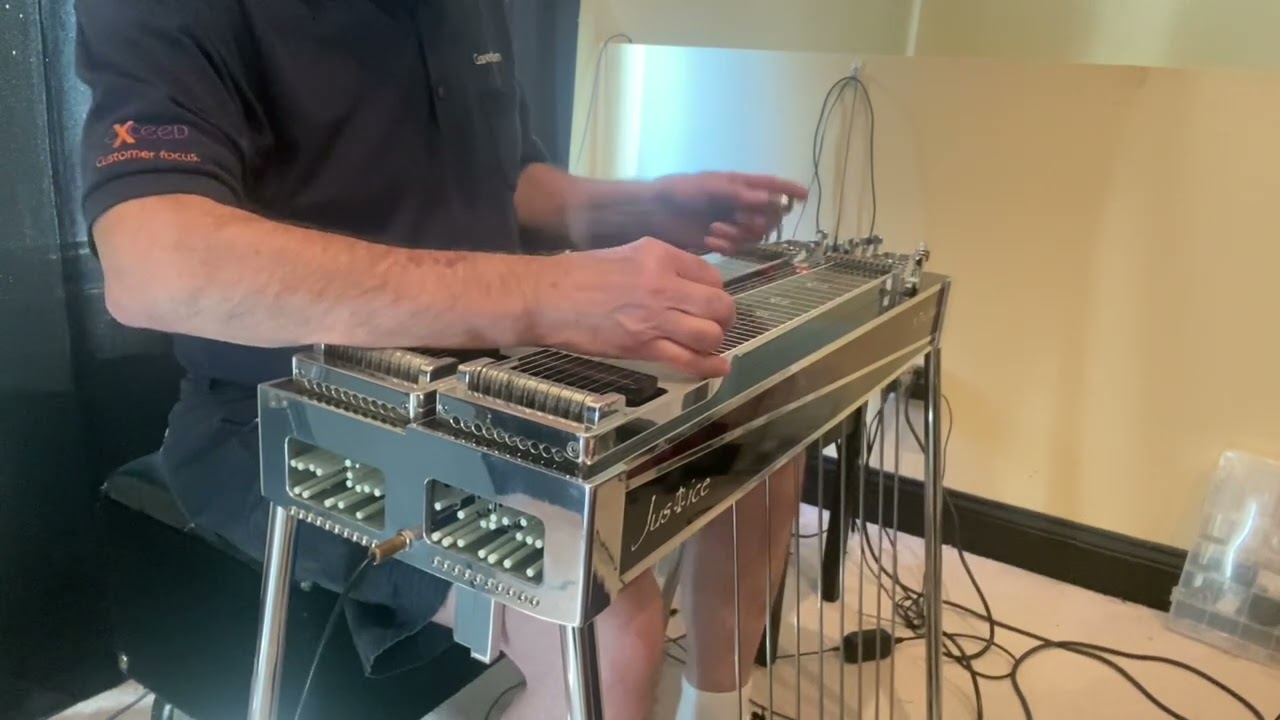 Weldon Myricks use of the third and fifth strings ￼
