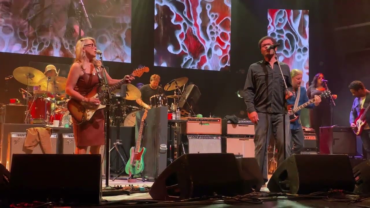 Tedeschi Trucks Band - Loving Cup/Leavin' Trunk (cut) - Beacon Theatre 3.18.26 (4K) (w Nels Cline)