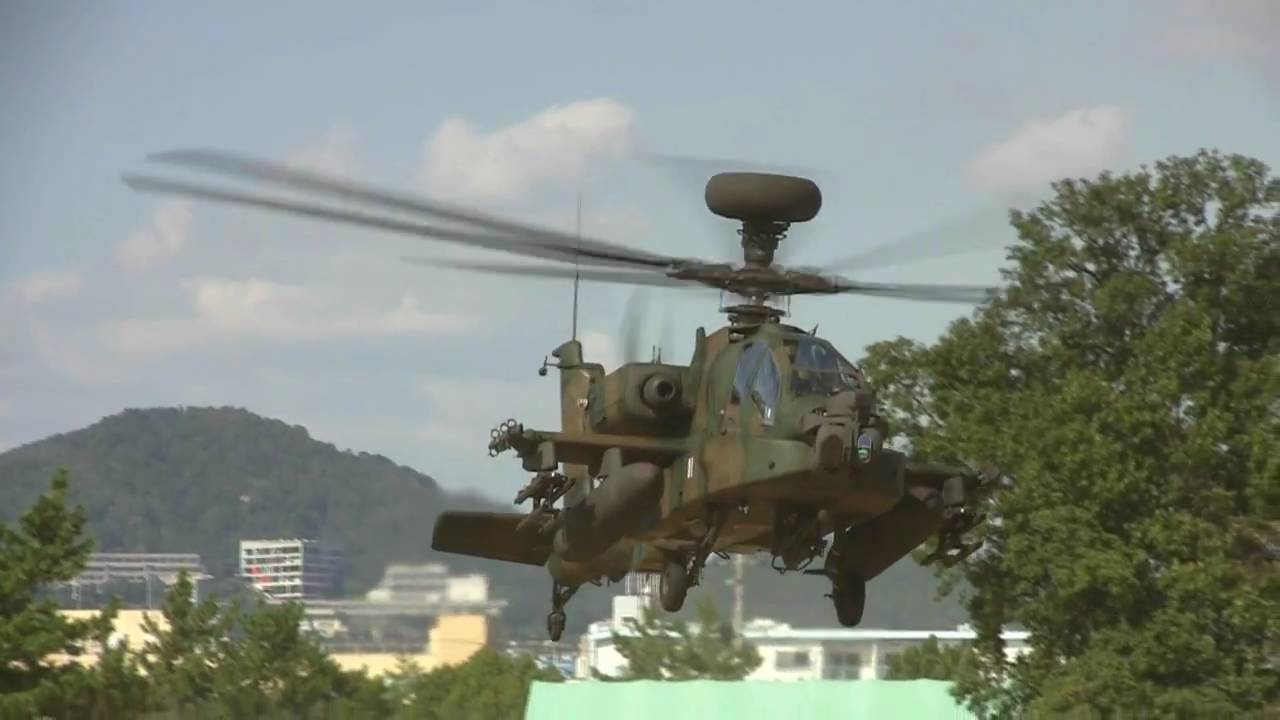 陸上自衛隊 戦闘ヘリコプターＡＨ-６４Ｄ