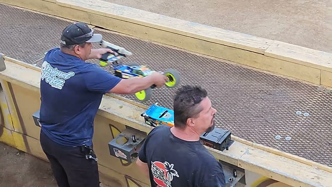 5-й этап JBRL 2023 — Заезд A в классе открытых нитро-трагги