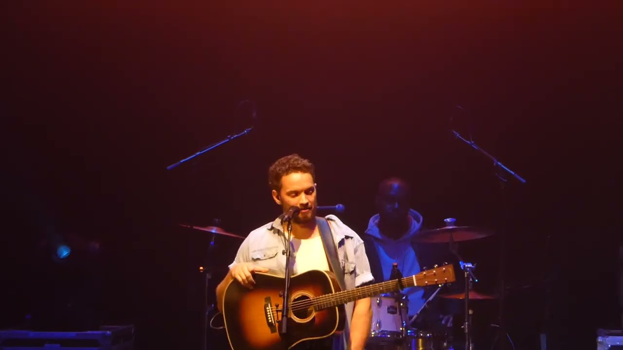 Sam Drysdale, Winter Sunset Sessions, Kitchener, Ontario - clip P1320448