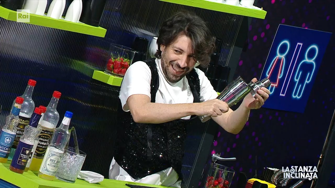 La stanza inclinata - Stasera tutto è possibile 27/03/2023