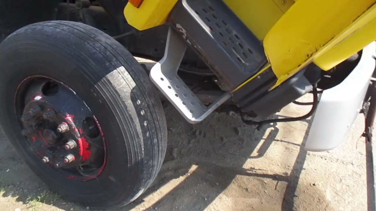 FOR97-1392-CT - 1997 Ford CF8000