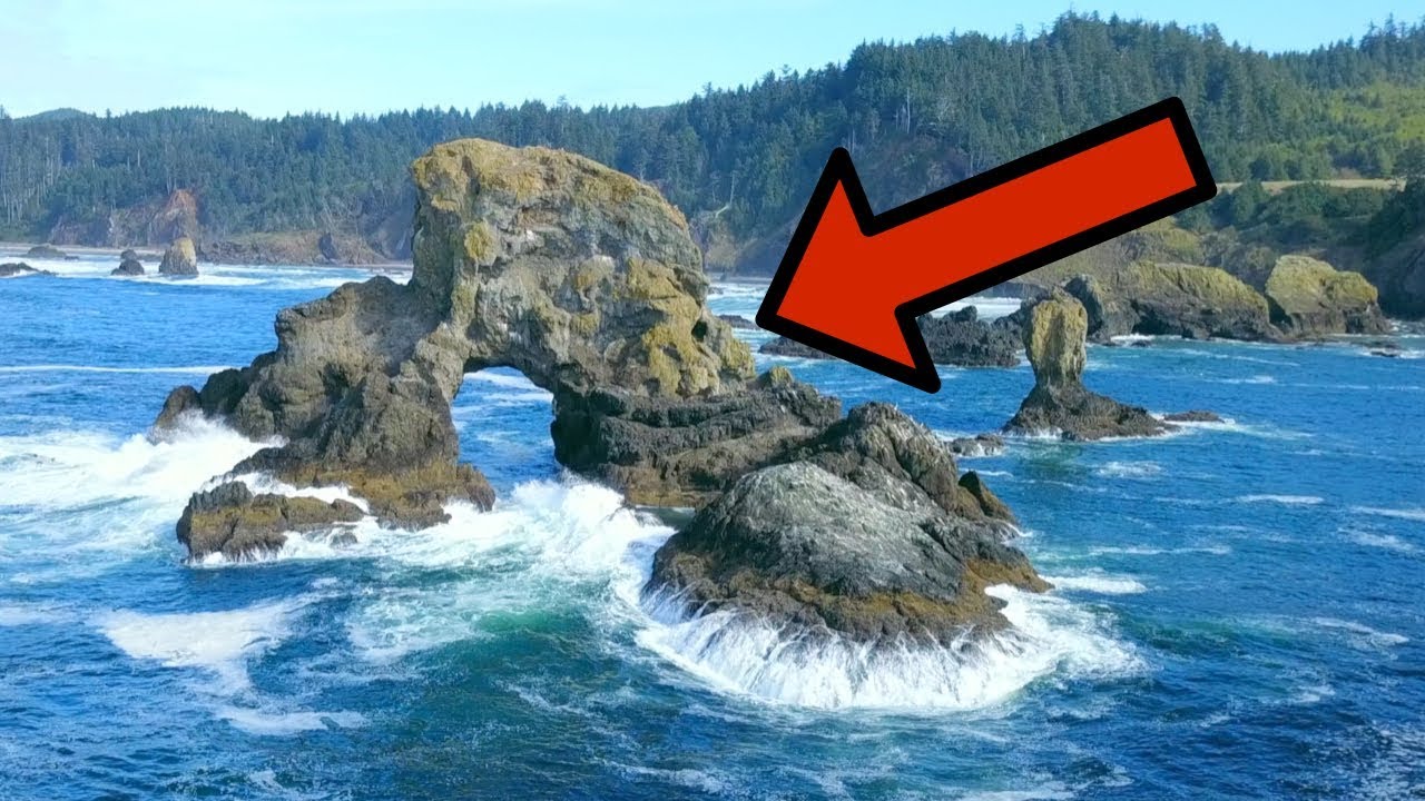 Oregon Coast-I FLEW MY DRONE THROUGH THIS!!!