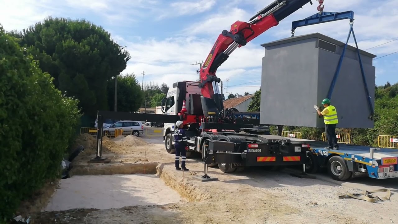 Unloading 18t. ELECTRICAL TRANSFORMER CABIN with Palfinger Crane PK165.002TEC7 Palmela, Portugal #10