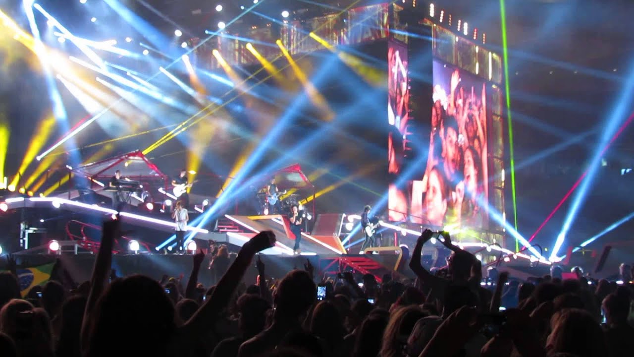 One Direction singing Live at Gillette Stadium 8/9/14 