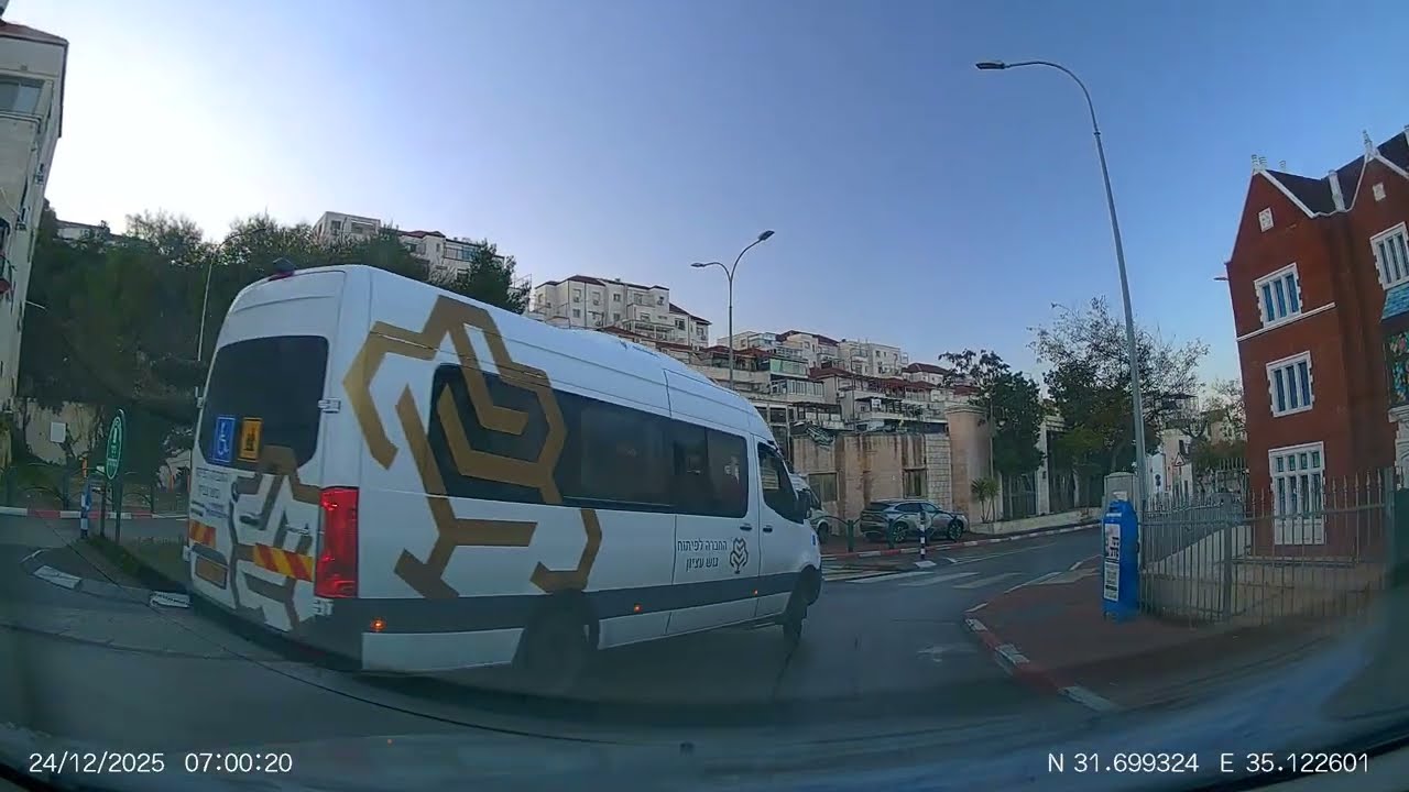 ביתר עילית גבעה א 1/2 December 24, 2025 Vantrue N2X