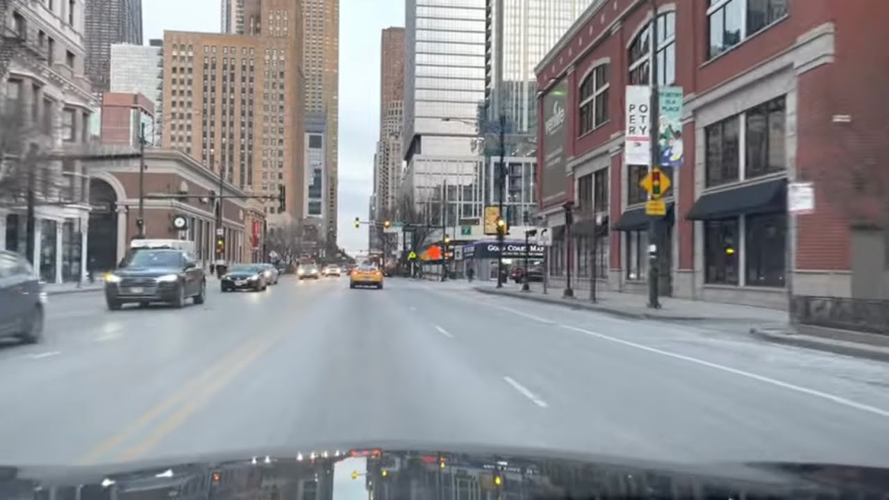 Chicago Cityscape Scenery: Dashcam Journey of Downtown, North Side and Gold Coast