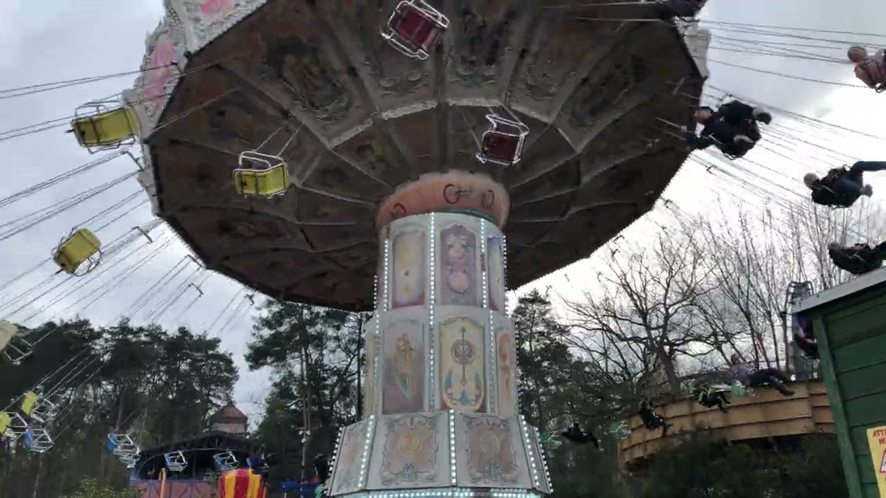 Les Chaises Volantes at Parc Astérix Off-Ride Footage (4K60) (No Copyright) - March 2024