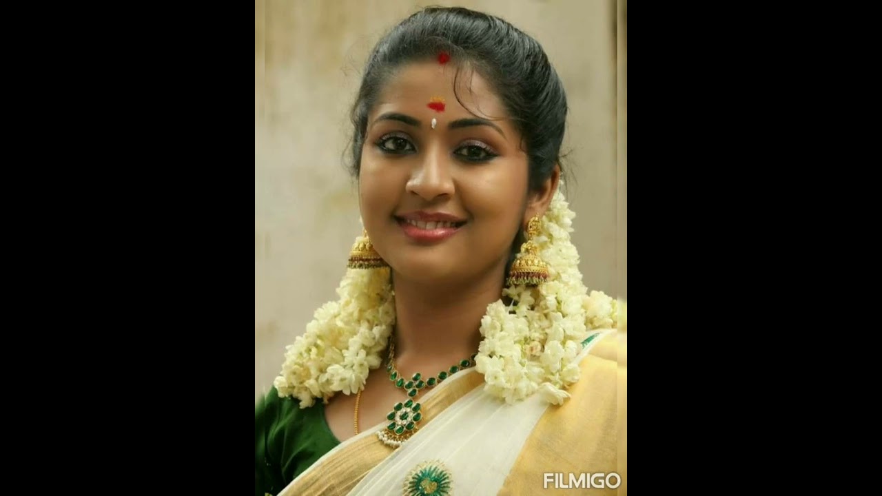 navya nair cute photo shoot😍[ malayalam actress]