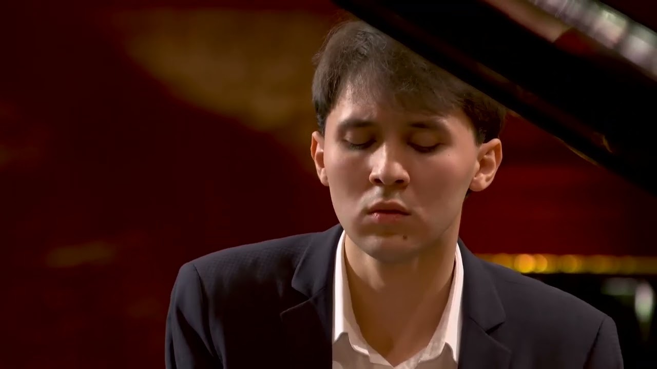 HASSAN IGNATOV - F. Chopin - Nocturne Op. 48 No. 1 (1st Round)