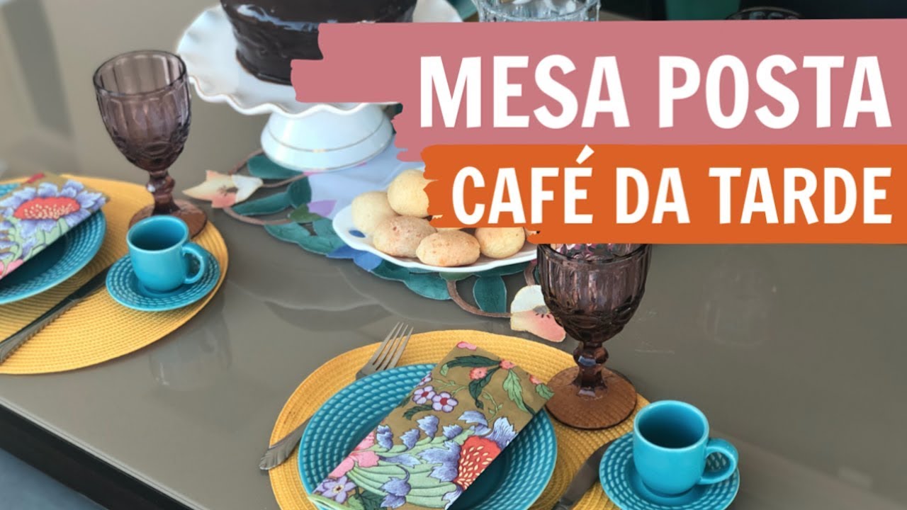 MESA POSTA NA CASA DA MINHA MÃE