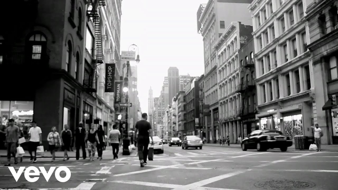 FAME - Groovy sweet love (Official Music Video) ft. Andy Ray