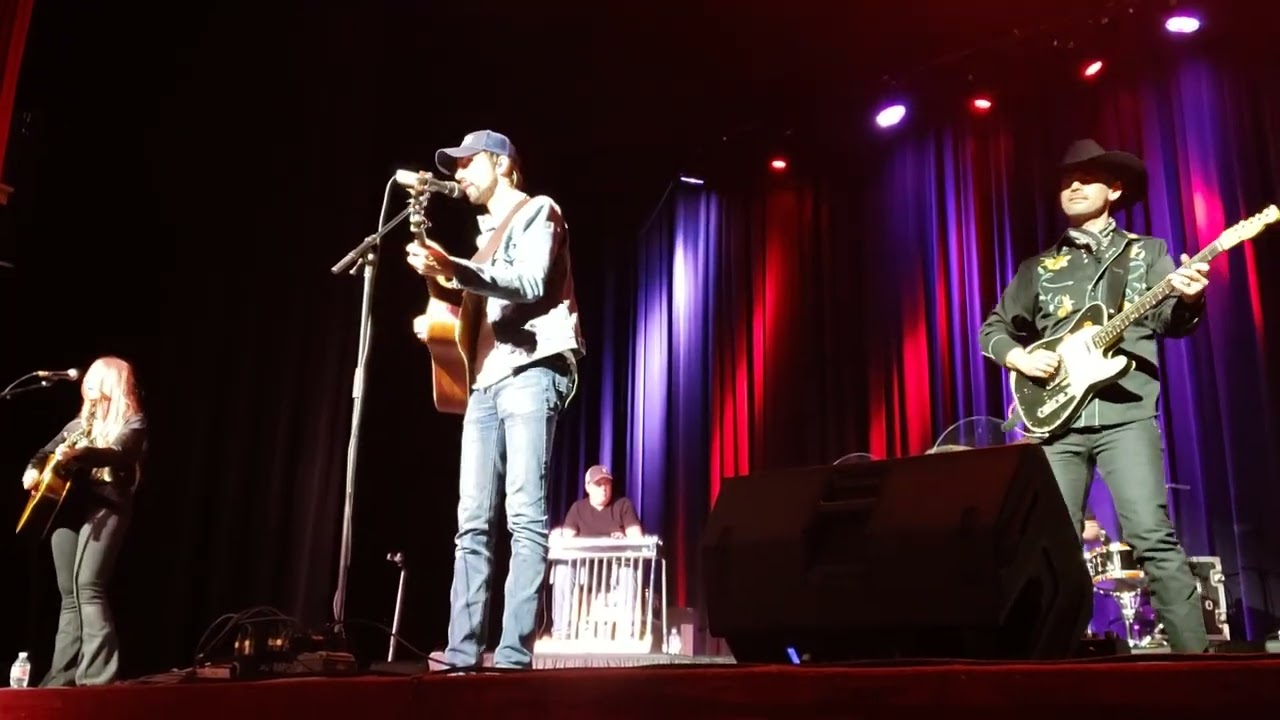 Mo Pitney, 