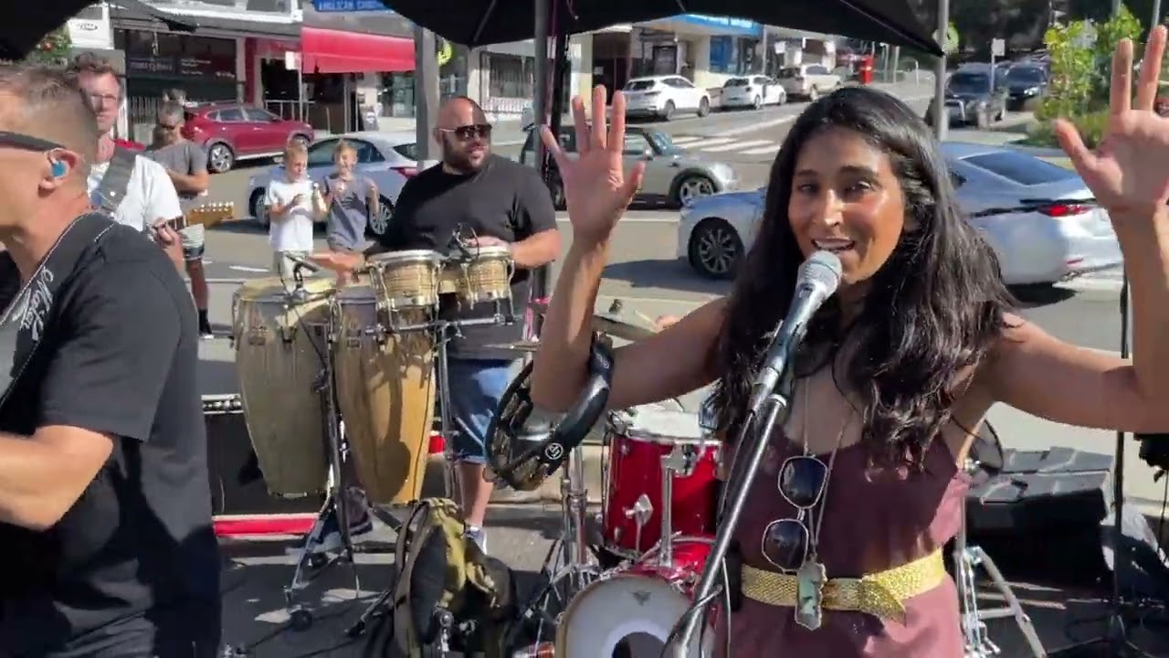 Soulganic - Africa (Toto cover) (Live outside Heritage Cafe Malabar)   HD 1080p