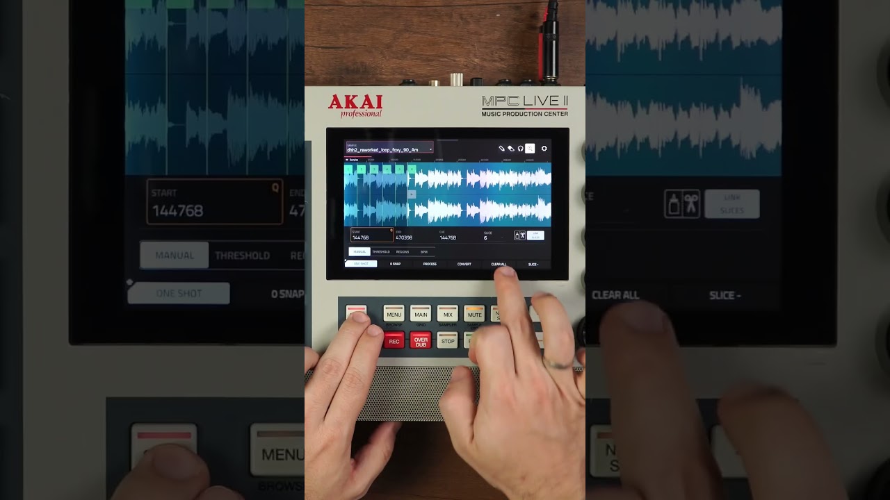 Как правильно нарезать мелодические сэмплы на MPC? #mpcminute #akaimpc #mpclive2 #mpcone #beatmaker