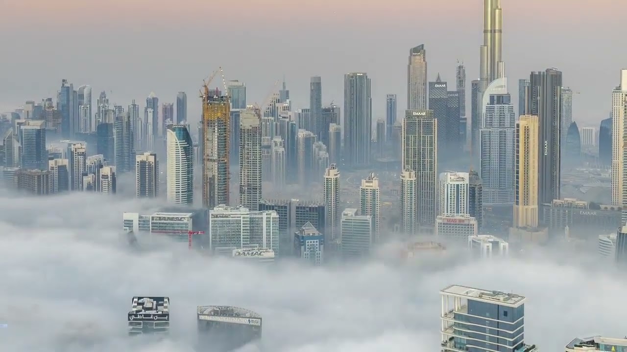 Moon Sets Behinds Dubai Skyline Before Sunrise - 1793474-10