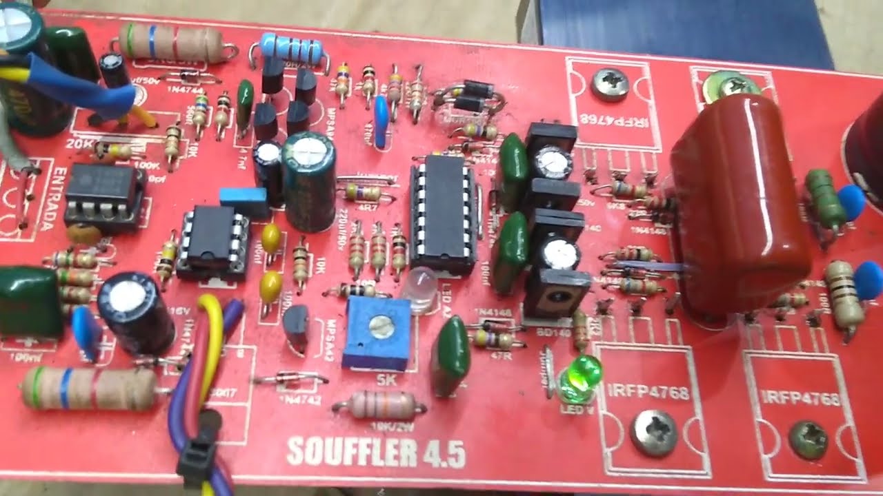 Amplificador classe d 4500wrms 1,3 ohms.