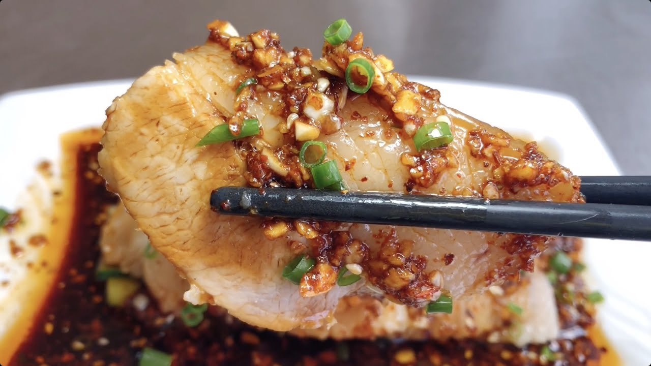 這才是正宗的四川蒜泥白肉！蒜香浓郁，肥而不膩！四川厨师长手把手教會你怎麼做！