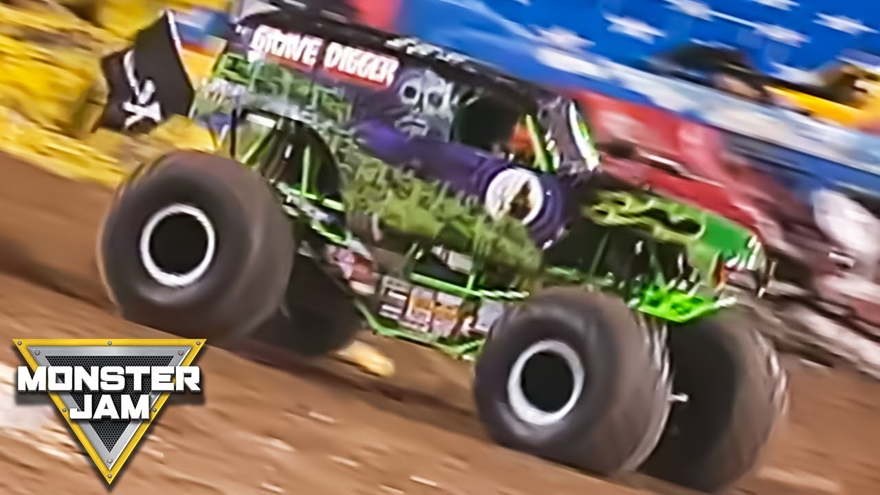 Grave Digger Freestyle | Monster Jam World Finals VI | Monster Jam