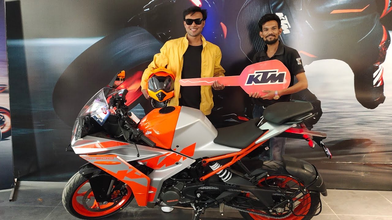 Ktm Rc200 - New Silver Edition 2022 || Taking Delivery of my first one of the sports bike KTM RC200
