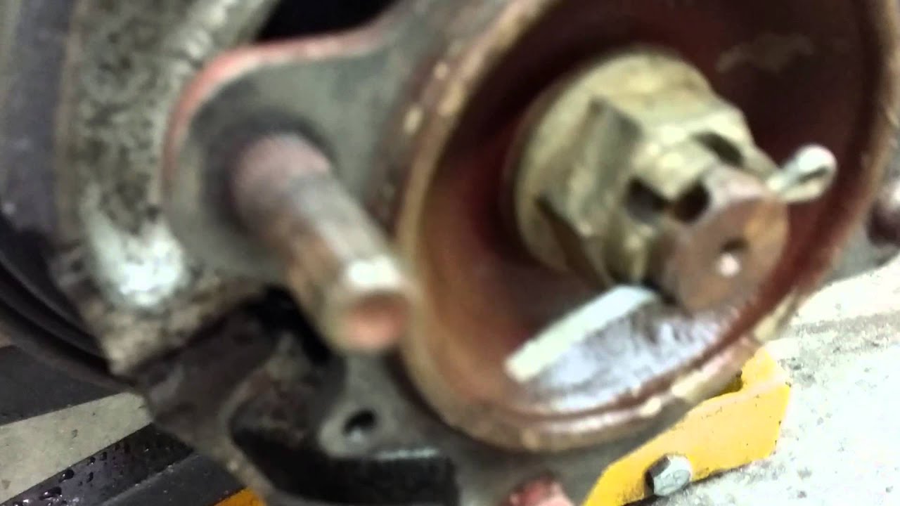 85' HONDA 250SX BRAKE REPAIR 006