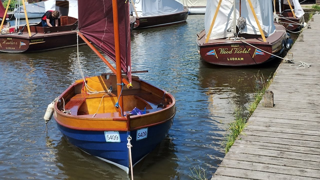 Sailing to Hunter&rsquo;s Yard, Norfolk in a lugsail dinghy, Sailing Tumbler Episode 22