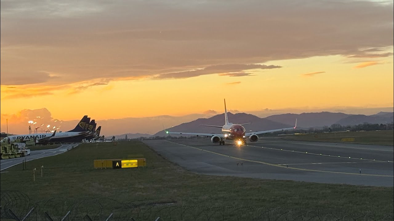 Zimmer auf dem Startbahn. Flugzeug blick. Flughafen Orio al Serio. 🇮🇹 #aviation #aviationlovers 