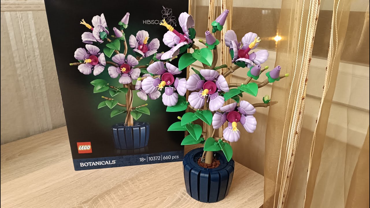 LEGO 10372 Hibiscus - building