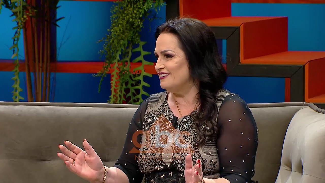 Fatmira Brecani: Politika? Do te kendoja per kedo qe do me ftonte ne dasme