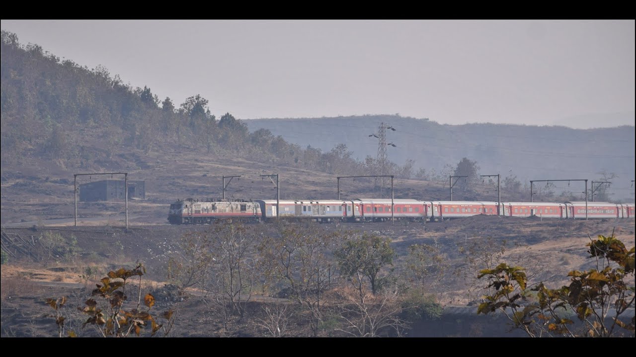 Central Railway's Push-Pull Rajdhani Express - Superb Speed and Eye Pleasing View!!!