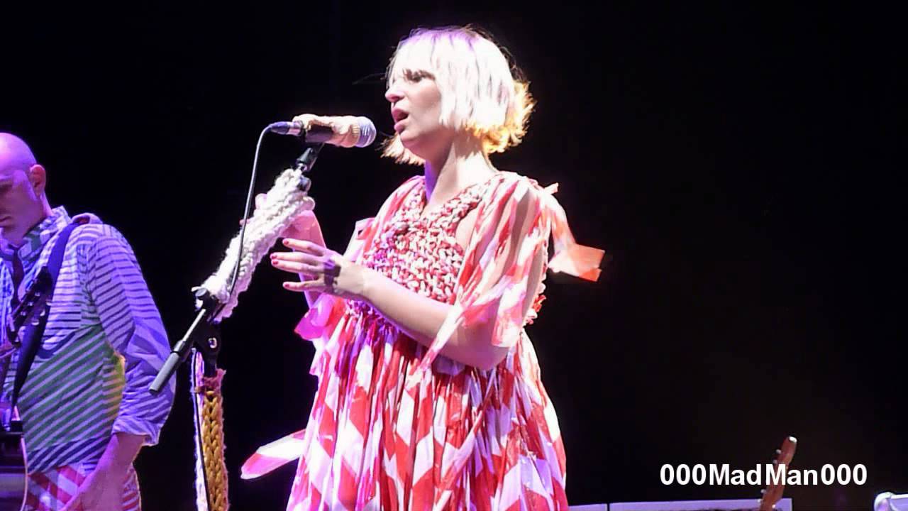 Sia - Soon we'll be Found - HD Live at Olympia, Paris (18 May 2010)