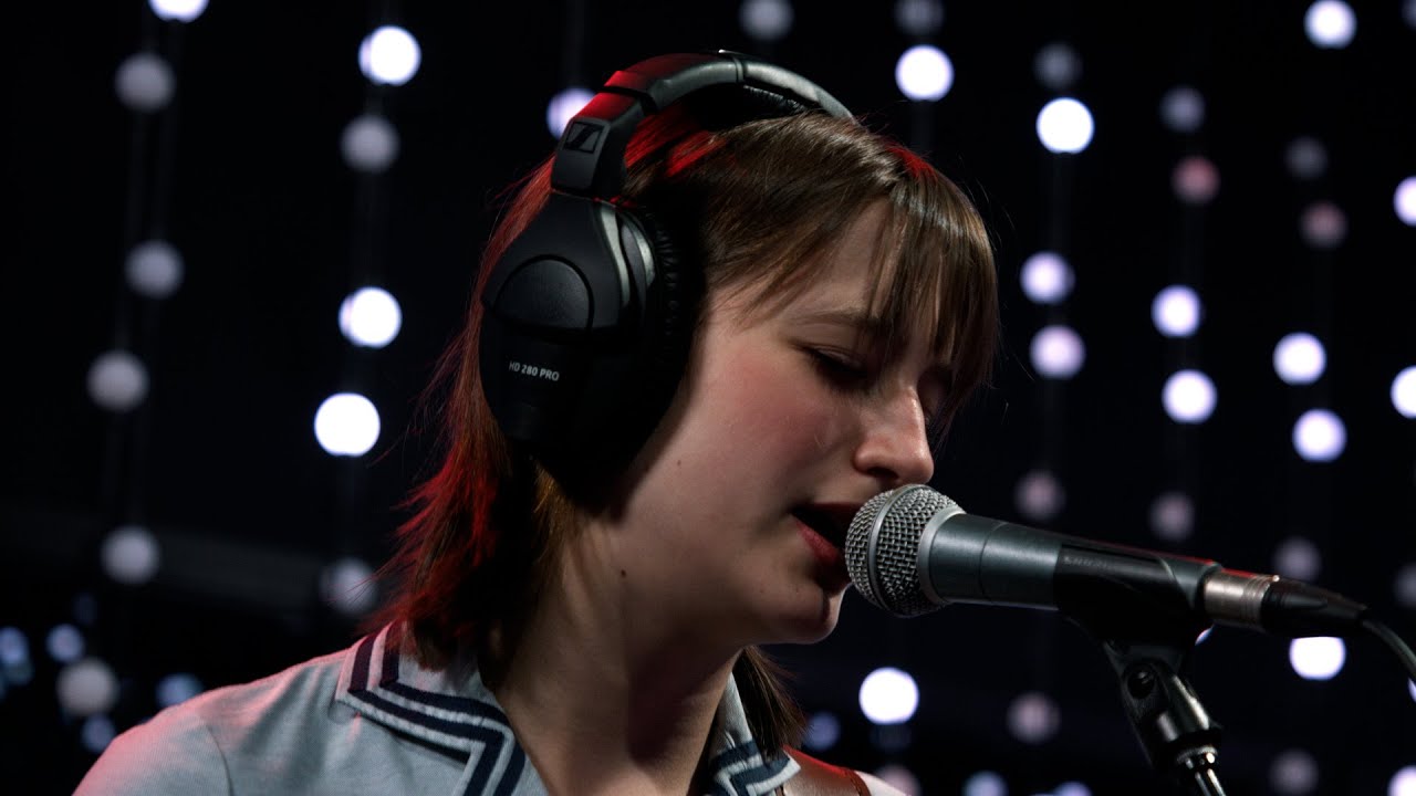 Hello Mary - Looking Right Into The Sun (Live on KEXP)