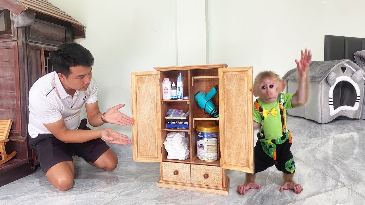 JOBi's Joy When Receiving A Beautiful Wardrobe From Dad HUNG