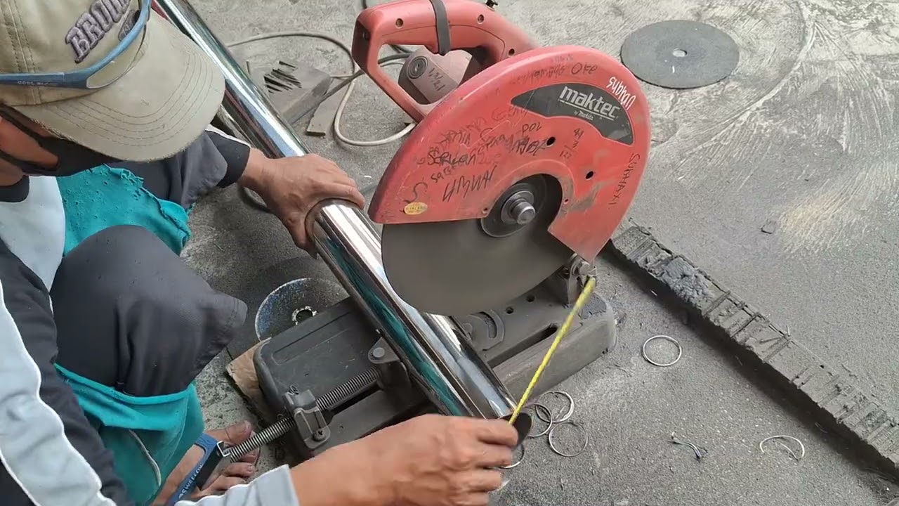 Satisfying Grinder Sounds: Cutting Stainless Steel in a Busy Workshop
