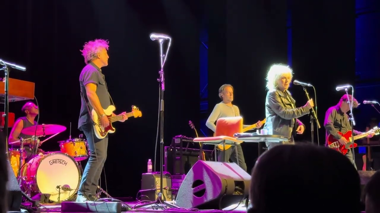 Lucinda Williams - Out of Touch, live Værket Randers, 8 May 2025